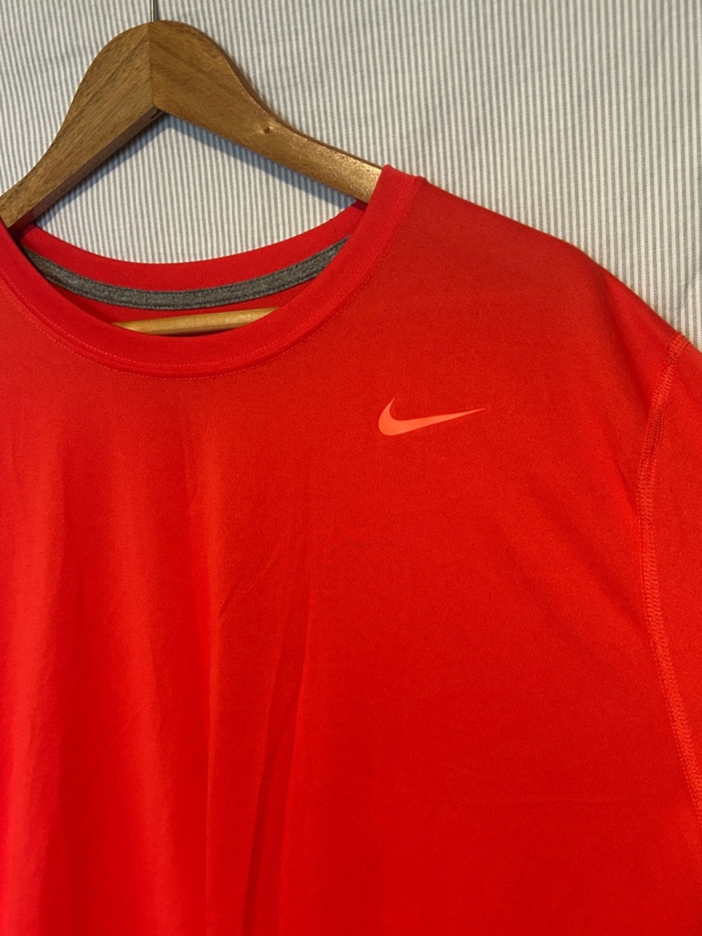 Nike Men’s Long Sleeve Red Performance Shirt with Swoosh